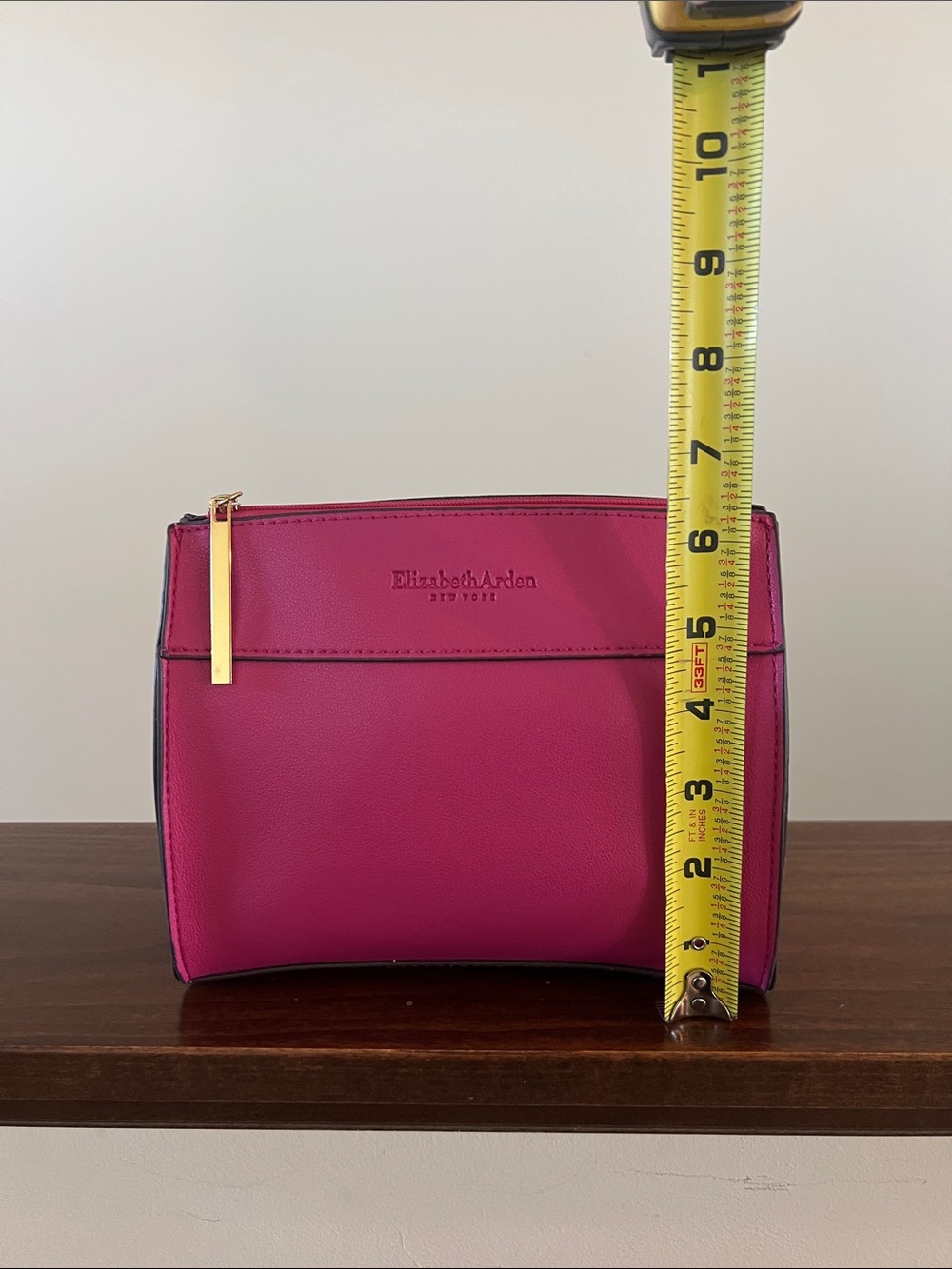 Elizabeth Arden NY Pink Makeup Bag. - Picture 7 of 9